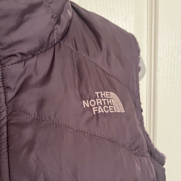 The North Face Vest Womens Medium Purple Reversible Mossbud Swirl Fleece - Picture 3 of 10